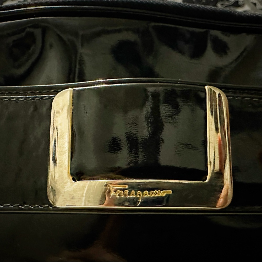 Authentic vintage Salvatore Ferragamo Glossy Black Crossbody Bag make offer - Picture 7 of 16